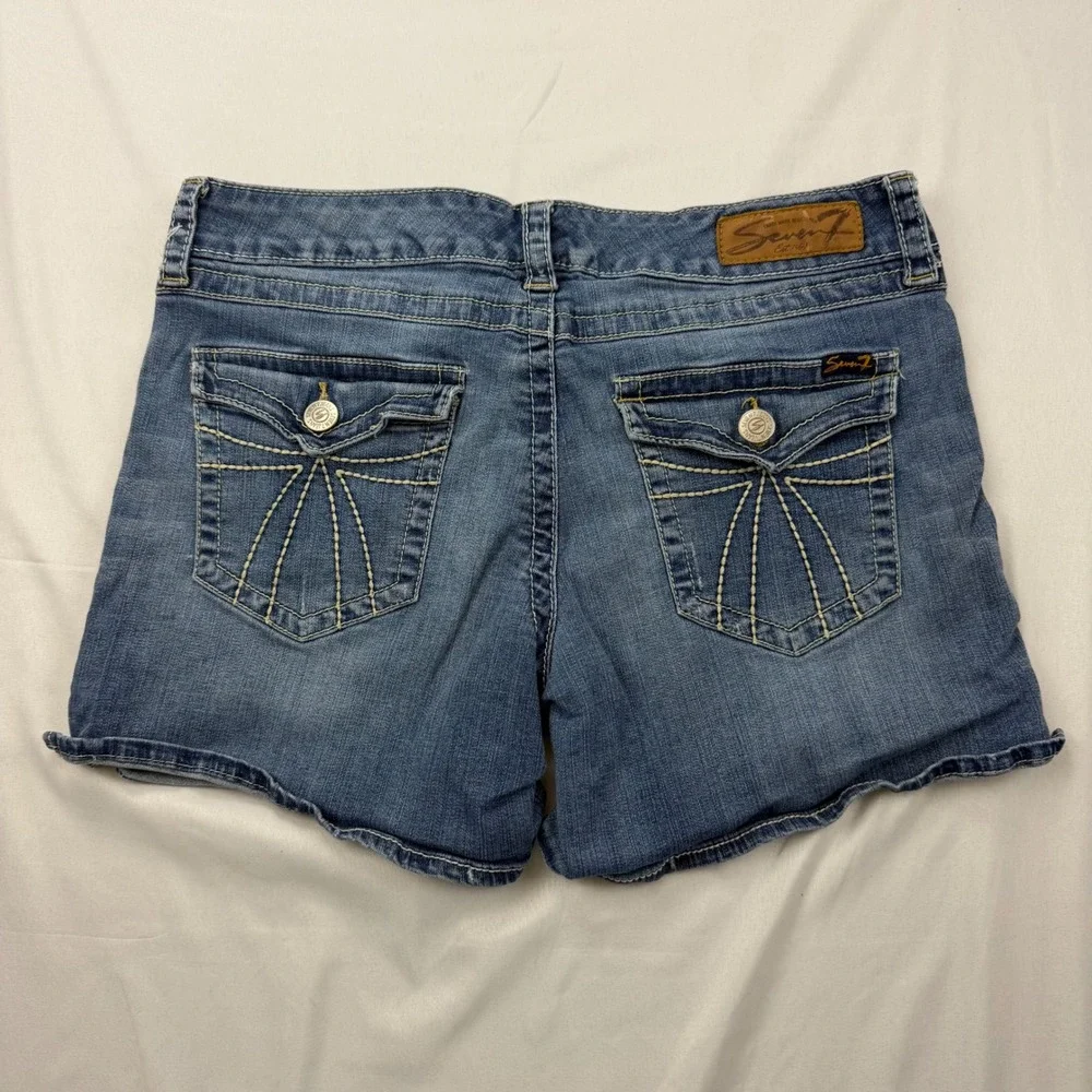 Seven7 Denim Shorts Womens 12 Blue Medium Wash Stretch Embroidered Flap Pocket